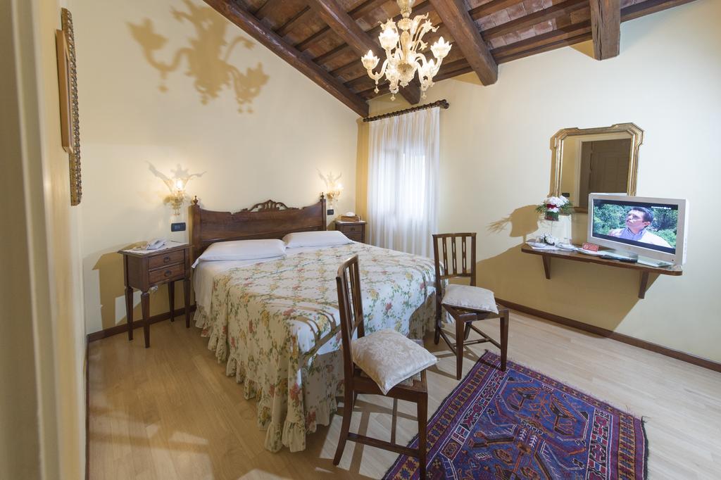 Hotel La Rescossa Мира Экстерьер фото