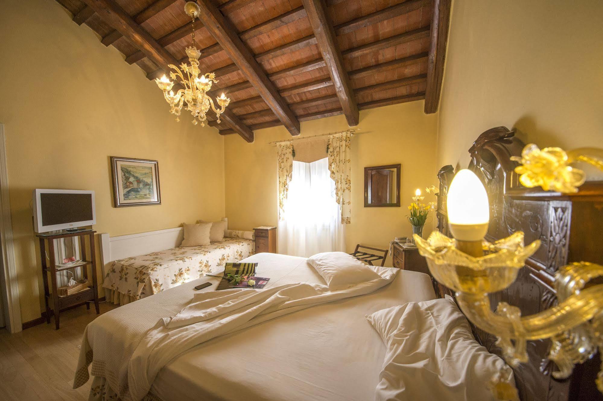 Hotel La Rescossa Мира Экстерьер фото