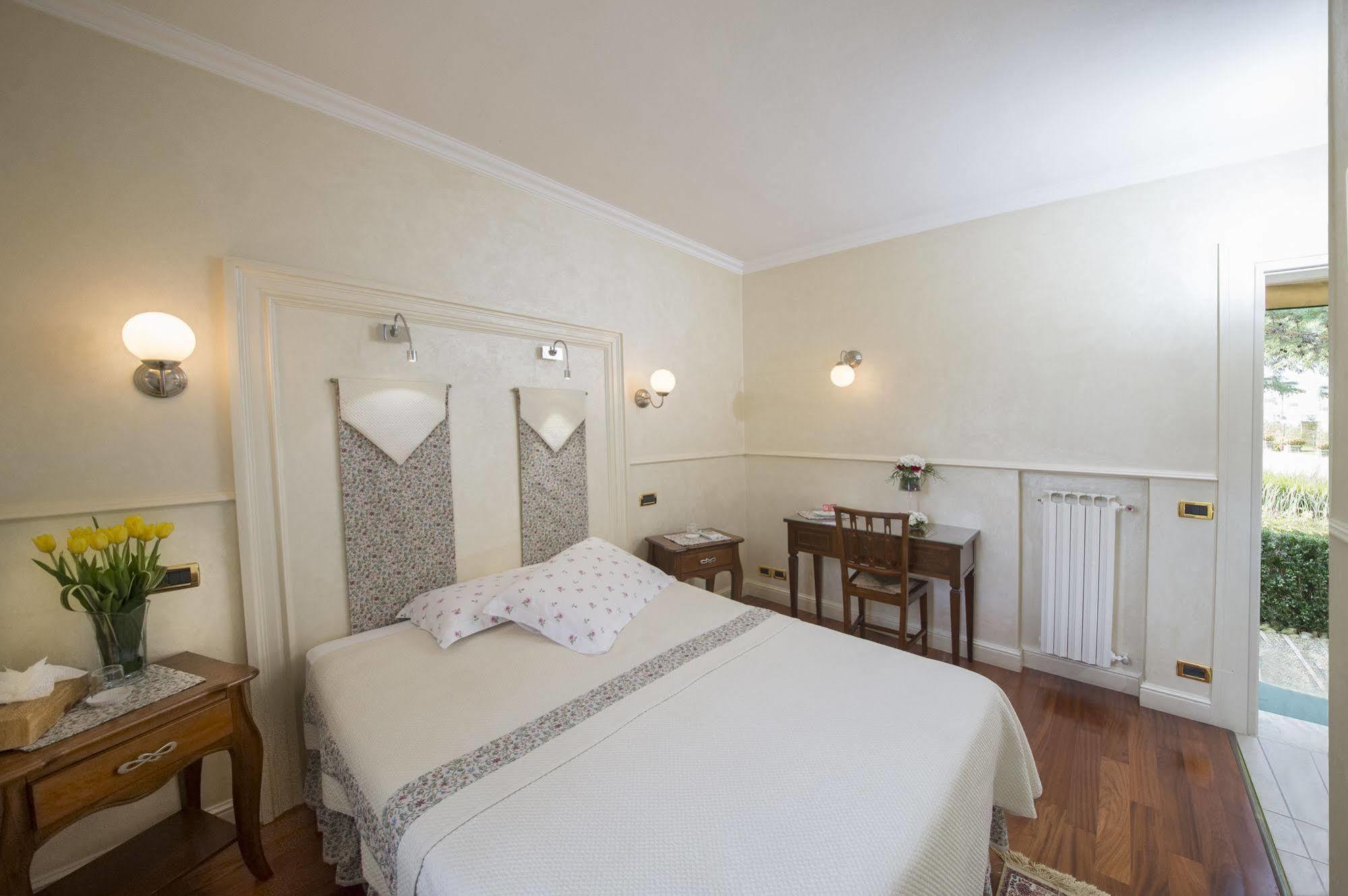 Hotel La Rescossa Мира Экстерьер фото