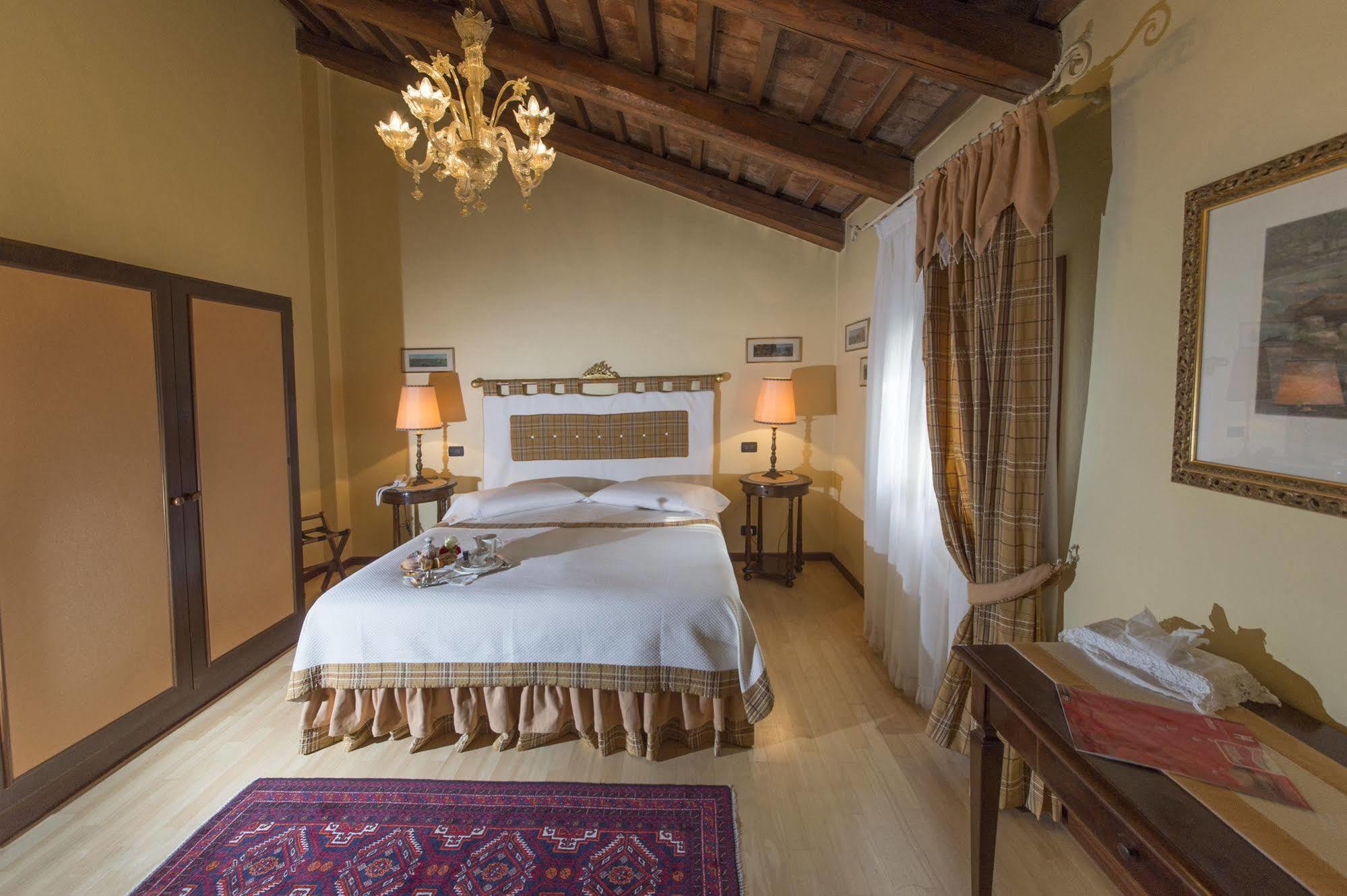 Hotel La Rescossa Мира Экстерьер фото