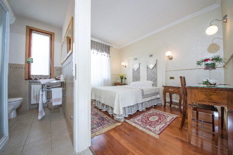 Hotel La Rescossa Мира Экстерьер фото